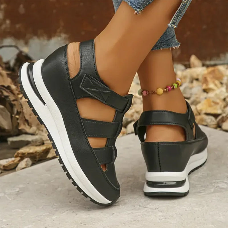 Nahal Closed Toe Sandal Sneakers